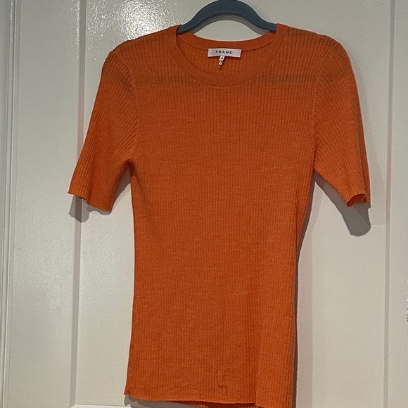 FRAME Persimmon Ribbed Knit Short Sleeve Sweater - Size Large - Picture 2 of 6